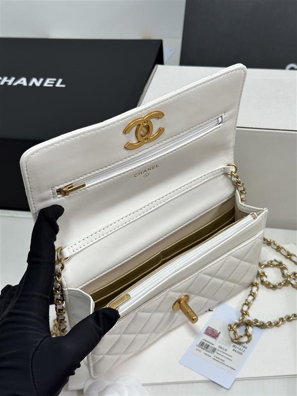 2026127205140795 700